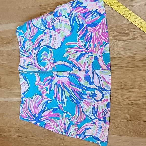 Lilly pulitzer skort - Picture 3 of 8